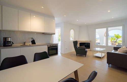 L'Alfas del Pi Villa | Villa "Casa Metro" with Pool, Garden, Balcony, A/C & Wi-Fi