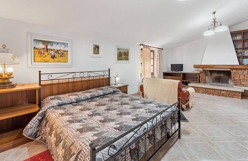 Iglesias Villa | Villa 'Casa Vacanze Maria Maddalena N° 1' with Mountain View, Wi-Fi and Air Conditioning