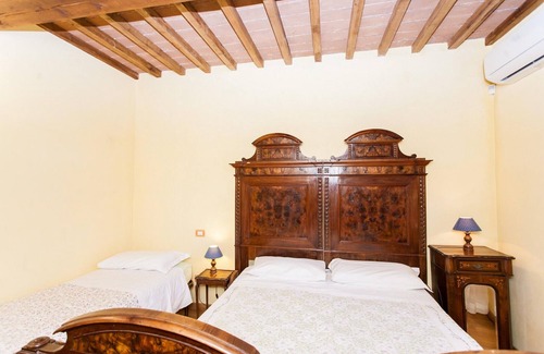 Ramazzano Villa | Villa Casolare Perugia, close to Gubbio and Assisi, with panoramic pool 3