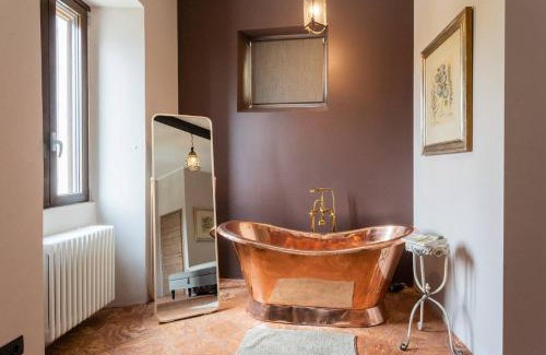 Azzano Villa | Villa Castravalva by Rent All Como