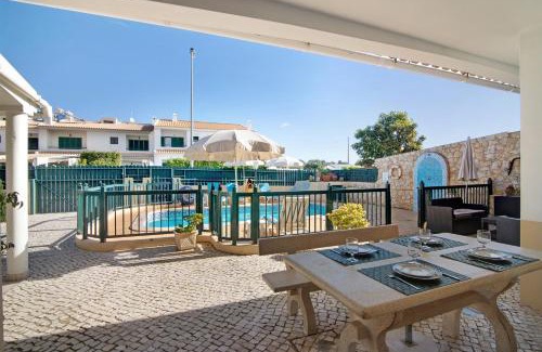 Urbanizacao dos Calicos House | Villa Catarina