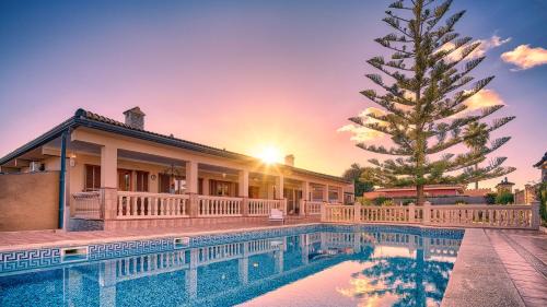Badia Gran Villa | VILLA CHABELA en Bahía Grande Zona Residencial