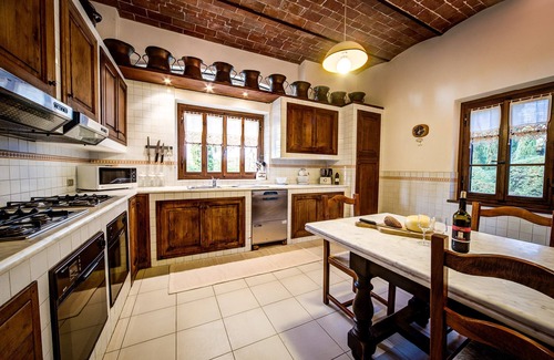 Castiglione del Lago Villa | Villa & Charme id 2109, great views Pool and Air Conditioning
