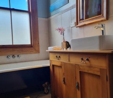 Hamilton East House | Villa Charm on Claudelands