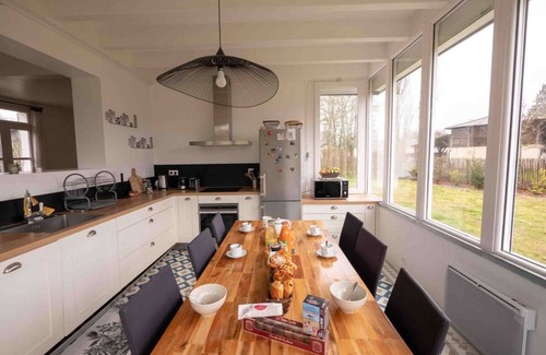 Salles House | Villa charmante pour 9 avec piscine chauffee
