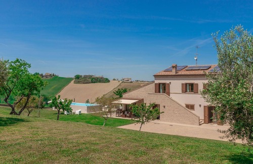 Fermo Villa | Villa Clair - Charming Villa in Marche Countryside