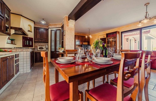 Solarino Villa | Villa Clara – Country Retreat
