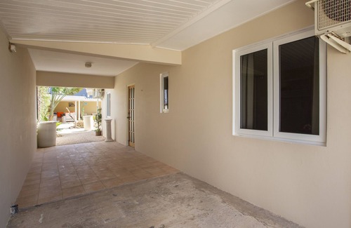 Grote Berg Villa | Villa Cle - Curaçao with beautiful tropical garden and private pool