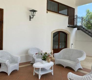 Salice Salentino Bed & Breakfast | Villa Clori
