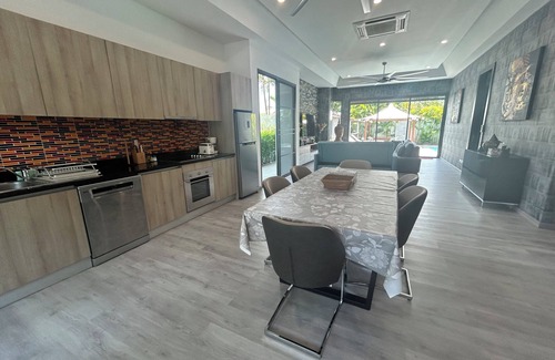 Rawai Villa | Villa Coco - 2 bedrooms, pool and outdoor kitchen