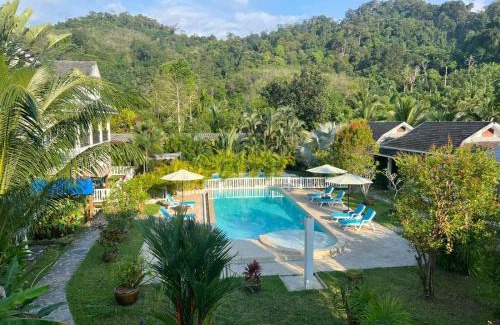 Khuekkhak House | Villa Colina Khao Lak Rooms and Bungalows - Adults Only