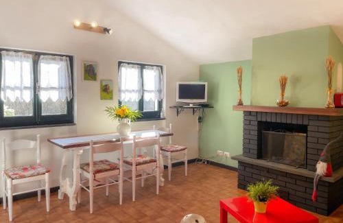 Borzonasca Apartment | Villa con bosco giardino e ruscello ad uso esclusivo