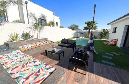 Sauvian Villa | Villa contemporaine avec piscine chauffée proche des plages