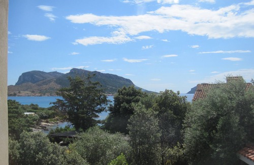 Baia Caddinas Apartment | "VILLA CORMORANO" SEA VIEW APARTMENT 'MIMOSE'