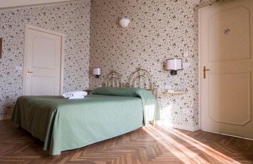 Canale House | Villa Cornarea