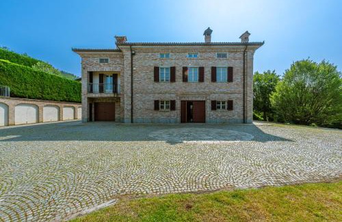 Corneliano d'Alba Villa | Villa Cornelia , entire Villa with private pool