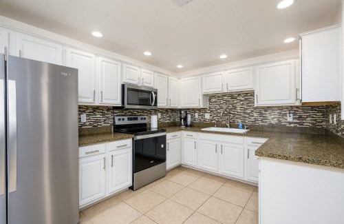 North Scottsdale Apartment | Villa Cortina condo