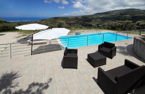 Acquedolci Villa | Villa Cosentino con Piscina privata & idromassaggio