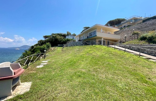 Portoferraio Villa | Villa Costa Bianca by ArgonautiVacanze