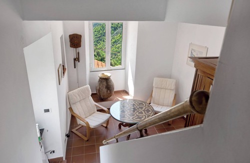 Semorile Villa | Villa 'Cottage with Sea View' near the Sea with Garden