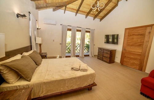 La Vega Province Cabin | 𝓥𝓲𝓵𝓵𝓪 𝓒𝓻𝓲𝓼𝓽𝓪𝓵