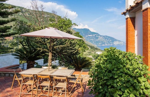San Pietro Villa | Villa Cristina with 3 bedrooms and free parking