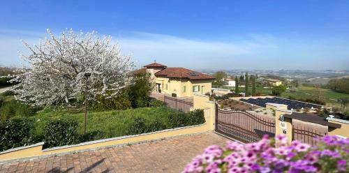Castagnole delle Lanze Bed & Breakfast | Villa Cristina Suite