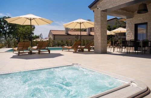 Kadumi Villa | Villa Curitico - Deluxe Private Retreat