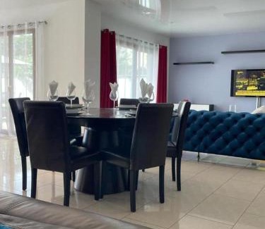 Le Perreux-sur-Marne Villa | Villa d'architecte 4 chambres 9 Personnes Proche Disney Paris