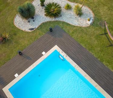 Cardielos Villa | VILLA DA COSTA - SUNSET POOLHOUSE