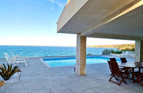 Costa Saracena-Castelluccio Villa | Villa Daniela - Villa con piscina privata e discesa a mare tra Catania e Siracusa
