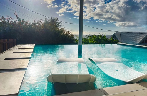 Caphomard Villa | Villa de Charme: Sea View and Heated Infinity Pool