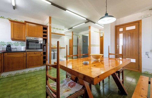 Deltebre Villa | Villa 'De L'ebre' with Private Pool, Wi-Fi and Air Conditioning