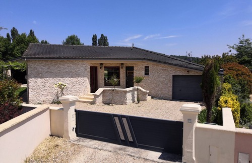 Bergerac House | Villa de Type F5 Avec Piscine Privée et à 1,5 km du Parc de Pombonne