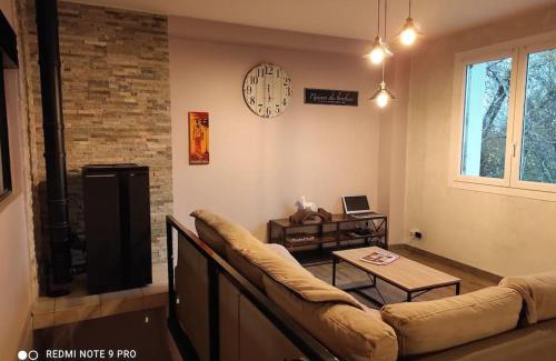 Thiviers House | Villa Decastela