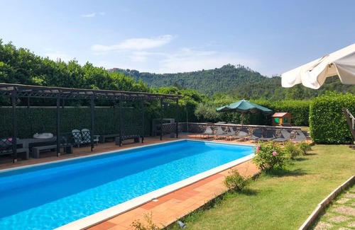 Beverino Villa | Villa Dei Poeti - Six Bedroom Villa, Sleeps 16