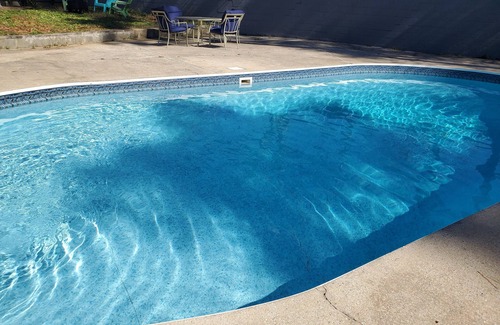 Columbus House | Villa del Aqua - Pool House - Residential Friendly Quiet Neighborhood