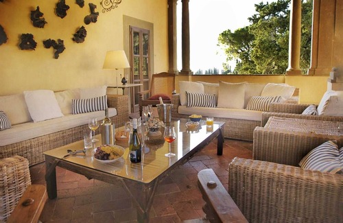 San Casciano in Val di Pesa Apartment | Villa del Sangallo in the midst of Tuscan vineyards 20 minutes from Florence
