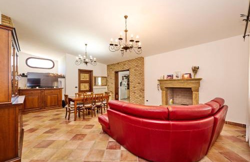 Taviano Villa | Villa del sole by Vivimy