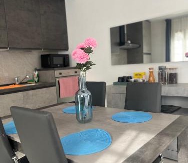 Zona XXX Castel Fusano Apartment | Villa Delfina