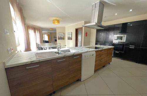 High Ridge Villa | Villa Diamantina near St. Julian's