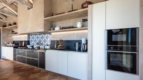 Monterubbiano Villa | VILLA DIANELLA 8&2, Emma Villas