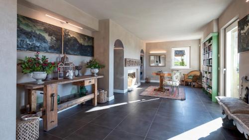 Monterubbiano Villa | VILLA DIANELLA 8&2, Emma Villas