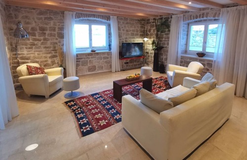 Rogac Villa | Villa Diocletian Solta nearby Split – Crovillas GmbH