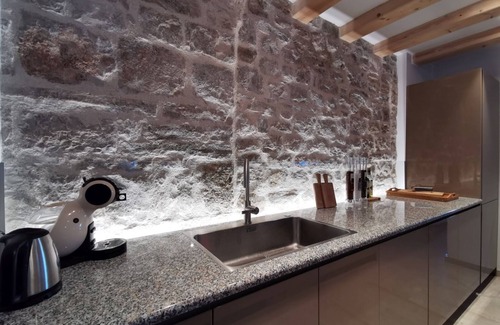 Rogac House | Villa Diocletian* Solta, Premium traditional stone house next to the sea