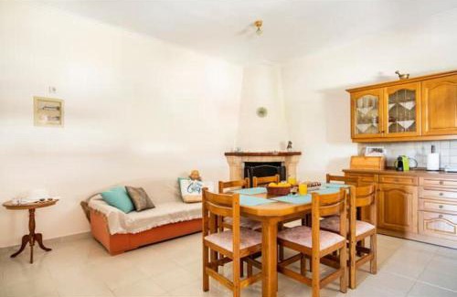 Petriti Apartment | Villa Dorita