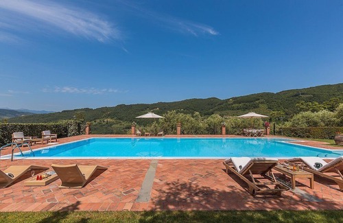 Monsummano Terme Villa | Villa Eccelsa: An elegant and welcoming two-story historical villa surrounded by the greenery, with Free WI-FI.