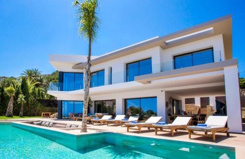 Mar Azul Villa | Villa El Refugio by Interhome