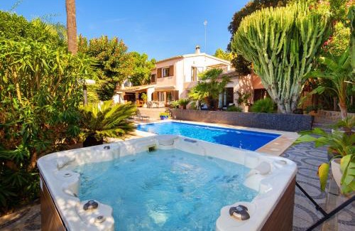 Urbanitzacio la Fustera Villa | Villa El Salvador by Interhome