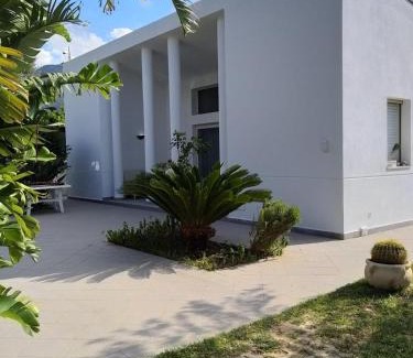 Carini Villa | Villa Elena